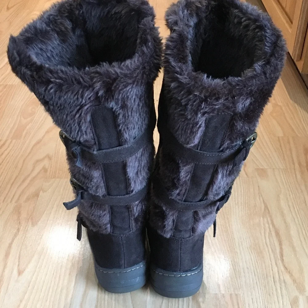 Women's Brown Fur-Lined Boots - Picture 8 of 9